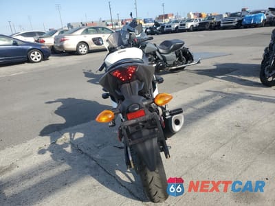 Czwarte zdjęcie samochodu z boku: 2024 YAMAHA YZFR3 A VIN:MH3RH18Y2RK014534 - miniatura