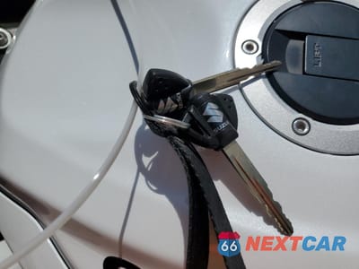 Zdjęcie 8 z 10 samochodu: 2023 SUZUKI GSX-R750 VIN:JS1GR7MA2P7100032 - miniatura