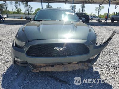 Piąte zdjęcie samochodu w środku: 2015 FORD MUSTANG VIN:1FA6P8AM0F5394994 - miniatura