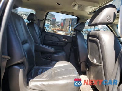 Zdjęcie 11 z 13 samochodu: 2008 GMC YUKON XL DENALI VIN:1GKFK66818J193676 - miniatura