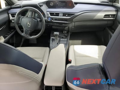 Zdjęcie 8 z 15 samochodu: 2019 LEXUS UX 250H VIN:JTHU9JBH1K2000806 - miniatura