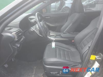 Zdjęcie 7 z 13 samochodu: 2017 LEXUS IS 300 VIN:JTHCM1D26H5016820 - miniatura