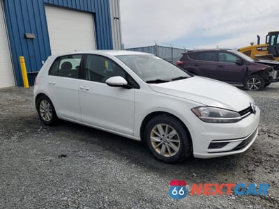 Czwarte zdjęcie samochodu z boku: 2019 VOLKSWAGEN GOLF S VIN:3VWG57AU7KM023945 - miniatura