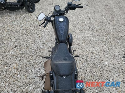 Zdjęcie 6 z 9 samochodu: 2015 HARLEY-DAVIDSON XL883 IRON 883 VIN:1HD4LE217FC436894 - miniatura