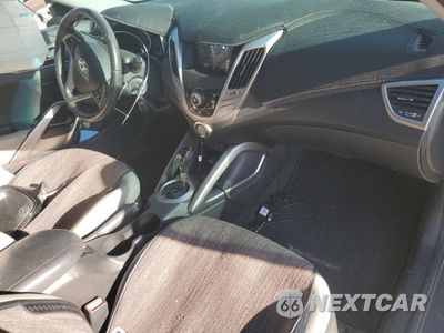 Zdjęcie 8 z 12 samochodu: 2012 HYUNDAI VELOSTER VIN:KMHTC6ADXCU036313 - miniatura