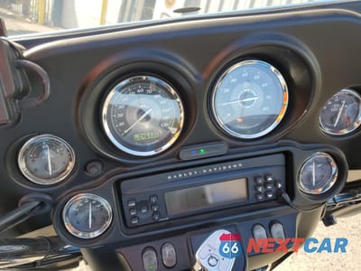 Zdjęcie 7 z 9 samochodu: 2011 HARLEY-DAVIDSON FLHTK VIN:1HD1KEM10BB628306 - miniatura
