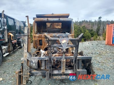 Zdjęcie 7 z 10 samochodu: 2021 VOLVO VHD VIN:4V5KC9EH7MN272346 - miniatura