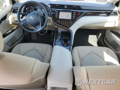 Zdjęcie 8 z 12 samochodu: 2019 TOYOTA CAMRY L VIN:4T1B11HK0KU753388 - miniatura