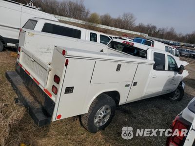 Trzecie zdjęcie samochodu z tyłu: 2016 CHEVROLET SILVERADO K2500 HEAVY DUTY LT VIN:1GC1KVEG5GF158584 - miniatura