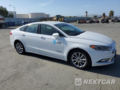Czwarte zdjęcie samochodu z boku: 2017 FORD FUSION SE HYBRID VIN:3FA6P0LU4HR400732 - miniatura