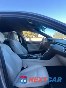 Piąte zdjęcie samochodu w środku: 2022 GENESIS G70 BASE VIN:KMTG34TAXNU094665 - miniatura