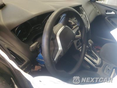 Zdjęcie 8 z 12 samochodu: 2014 FORD FOCUS SE VIN:1FADP3K23EL107908 - miniatura
