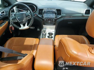 Zdjęcie 8 z 13 samochodu: 2020 JEEP GRAND CHEROKEE SRT-8 VIN:1C4RJFDJ7LC370035 - miniatura