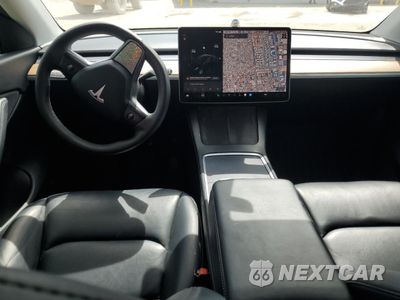 Zdjęcie 8 z 12 samochodu: 2021 TESLA MODEL Y VIN:5YJYGDEE1MF232253 - miniatura