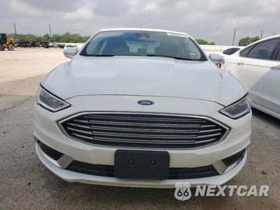 Piąte zdjęcie samochodu w środku: 2018 FORD FUSION SE HYBRID VIN:3FA6P0LU4JR118595 - miniatura