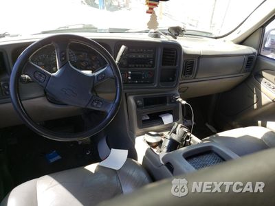 Zdjęcie 8 z 13 samochodu: 2004 CHEVROLET TAHOE C1500 VIN:1GNEC13T64J255705 - miniatura