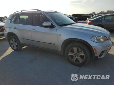 Czwarte zdjęcie samochodu z boku: 2013 BMW X5 XDRIVE35D VIN:5UXZW0C59D0B96105 - miniatura