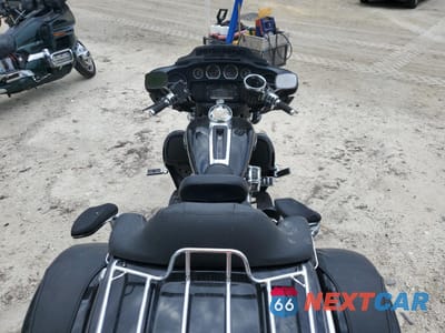 Zdjęcie 6 z 9 samochodu: 2014 HARLEY-DAVIDSON FLHTCUTG TRI GLIDE ULTRA VIN:1HD1MAL11EB860549 - miniatura