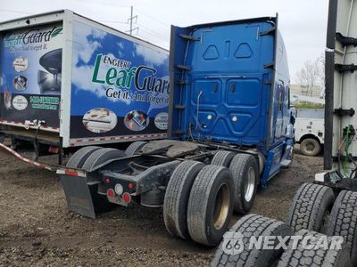 Czwarte zdjęcie samochodu z boku: 2020 FREIGHTLINER CASCADIA 126 SEMI TRUCK VIN:3AKJHHDRXLSLR4692 - miniatura