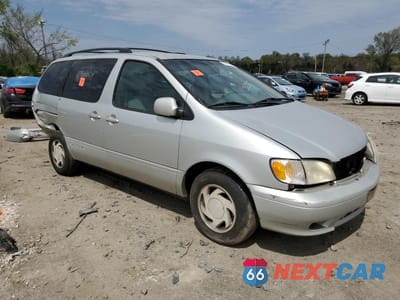 Czwarte zdjęcie samochodu z boku: 2003 TOYOTA SIENNA LE VIN:4T3ZF13C53U553387 - miniatura