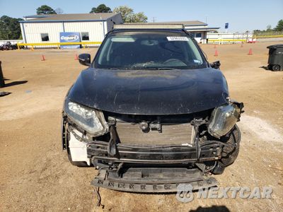 Piąte zdjęcie samochodu w środku: 2015 NISSAN ROGUE S VIN:KNMAT2MT3FP581599 - miniatura