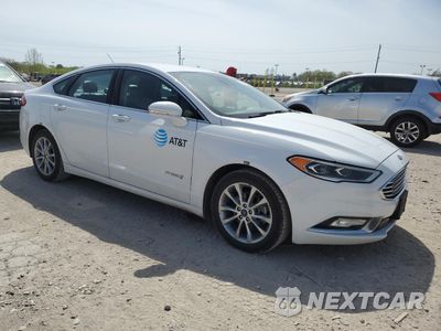 Czwarte zdjęcie samochodu z boku: 2017 FORD FUSION SE HYBRID VIN:3FA6P0LU9HR400709 - miniatura