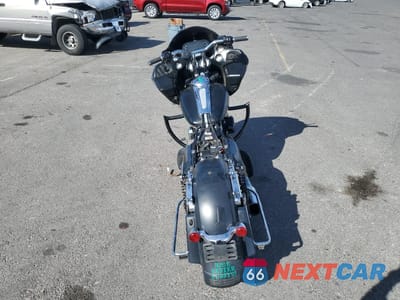 Czwarte zdjęcie samochodu z boku: 2012 HARLEY-DAVIDSON FLTRX ROAD GLIDE CUSTOM VIN:1HD1KHM14CB675664 - miniatura