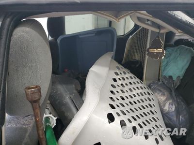 Zdjęcie 10 z 13 samochodu: 2002 ISUZU RODEO S VIN:4S2DM58W924331185 - miniatura