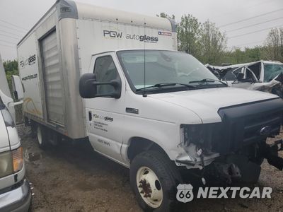 Czwarte zdjęcie samochodu z boku: 2021 FORD ECONOLINE E350 SUPER DUTY CUTAWAY VAN VIN:1FDWE3FN3MDC16001 - miniatura