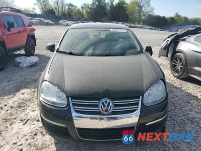 Piąte zdjęcie samochodu w środku: 2010 VOLKSWAGEN JETTA SE VIN:3VWRX7AJ5AM041237 - miniatura