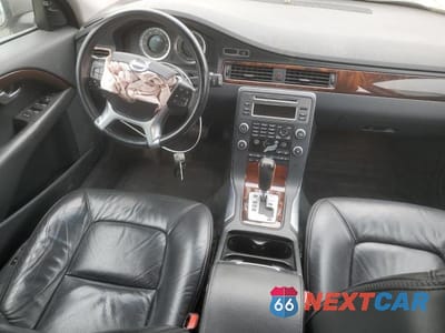 Zdjęcie 8 z 14 samochodu: 2011 VOLVO XC70 T6 VIN:YV4902BZ0B1099573 - miniatura
