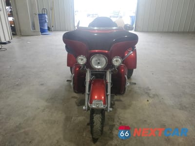 Drugie zdjęcie samochodu z przodu: 2012 HARLEY-DAVIDSON FLHTCUTG TRI GLIDE ULTRA CLASSIC VIN:1HD1MAM16CB856203 - miniatura