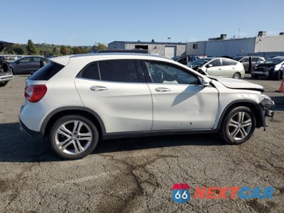 Trzecie zdjęcie samochodu z tyłu: 2016 MERCEDES-BENZ GLA 250 VIN:WDCTG4EB0GJ208338 - miniatura