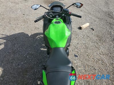 Zdjęcie 6 z 10 samochodu: 2022 KAWASAKI EX650 N VIN:ML5EXEN13NDA75028 - miniatura