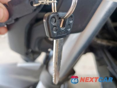 Zdjęcie 8 z 10 samochodu: 2018 YAMAHA MT07 VIN:JYARM27E4JA001734 - miniatura