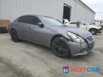 Czwarte zdjęcie samochodu z boku: 2015 INFINITI Q40 VIN:JN1CV6AR3FM523841 - miniatura