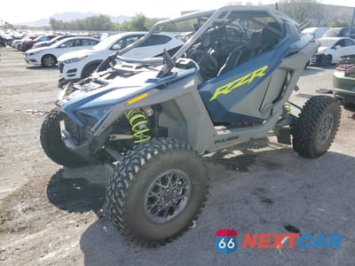 Drugie zdjęcie samochodu z przodu: 2022 POLARIS RZR TURBO R PREMIUM VIN:3NSGAV923NG376383 - miniatura