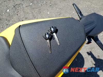 Zdjęcie 8 z 10 samochodu: 2025 SUZUKI GSX800 F VIN:JS1EM13B4S7100314 - miniatura