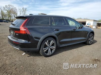 Trzecie zdjęcie samochodu z tyłu: 2024 VOLVO V60 CROSS COUNTRY PLUS VIN:YV4L12WY5R2137629 - miniatura