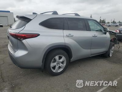 Trzecie zdjęcie samochodu z tyłu: 2022 TOYOTA HIGHLANDER L VIN:5TDZZRAH0NS094133 - miniatura