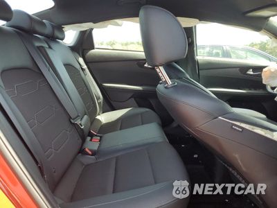 Zdjęcie 10 z 12 samochodu: 2023 KIA FORTE GT LINE VIN:3KPF54AD3PE515967 - miniatura