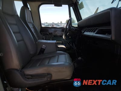 Zdjęcie 7 z 13 samochodu: 1995 JEEP WRANGLER / YJ SE VIN:1J4FY29S2SP258513 - miniatura