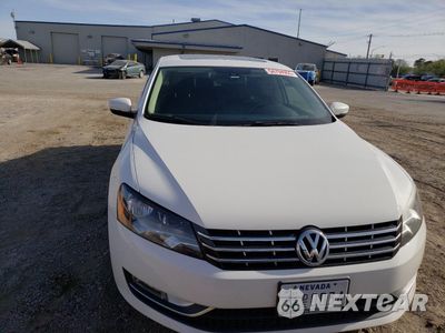Piąte zdjęcie samochodu w środku: 2015 VOLKSWAGEN PASSAT SEL VIN:1VWCV7A38FC089319 - miniatura