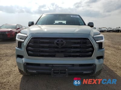 Piąte zdjęcie samochodu w środku: 2024 TOYOTA SEQUOIA SR5 VIN:7SVAAABA7RX045220 - miniatura