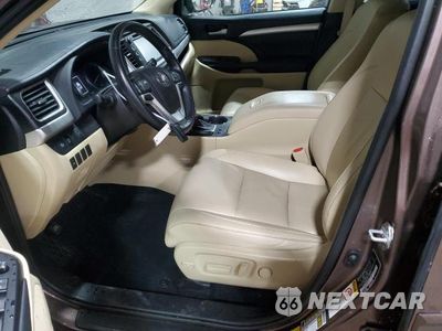 Zdjęcie 7 z 14 samochodu: 2019 TOYOTA HIGHLANDER XLE VIN:5TDJZRFH5KS921187 - miniatura