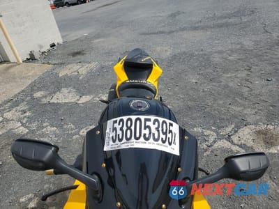 Piąte zdjęcie samochodu w środku: 2017 SUZUKI GSX-R750 VIN:JS1GR7MA6H2100839 - miniatura