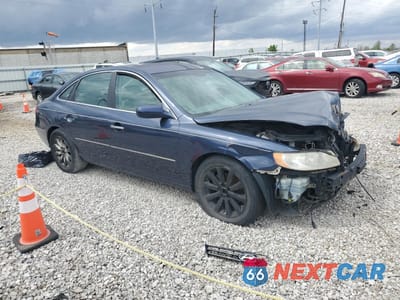 Czwarte zdjęcie samochodu z boku: 2006 HYUNDAI AZERA SE VIN:KMHFC46F56A049763 - miniatura