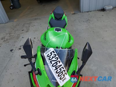 Piąte zdjęcie samochodu w środku: 2024 KAWASAKI ZX636 K VIN:JKBZXJK13RA001462 - miniatura