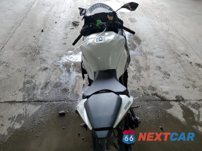 Zdjęcie 6 z 10 samochodu: 2024 KAWASAKI ZX636 K VIN:JKBZXJK19RA003636 - miniatura