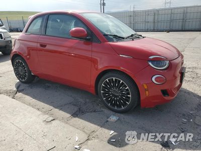 Czwarte zdjęcie samochodu z boku: 2024 FIAT 500 E RED VIN:ZFAFFAA43RX204609 - miniatura